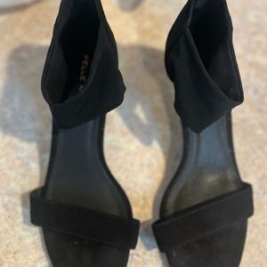 Pelle Moda Black Women's Sandals